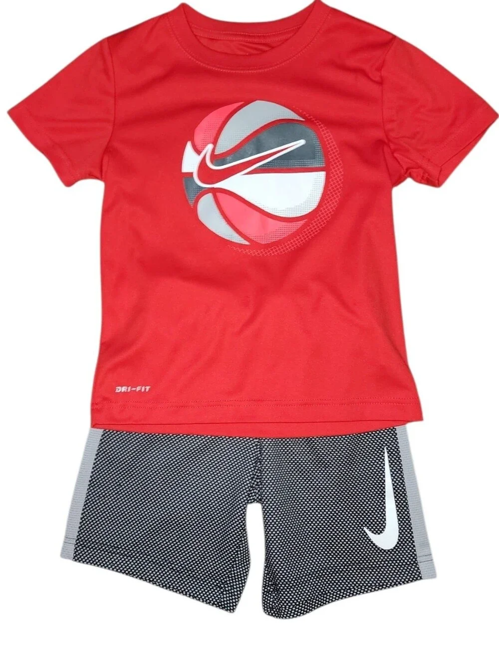 🏀Boys Size 5/6yrs 2pcs Nike Shorts Set🏀